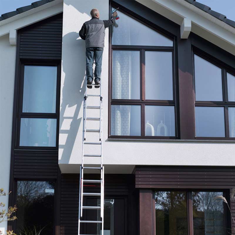 Triple-extension-ladders-outdoor