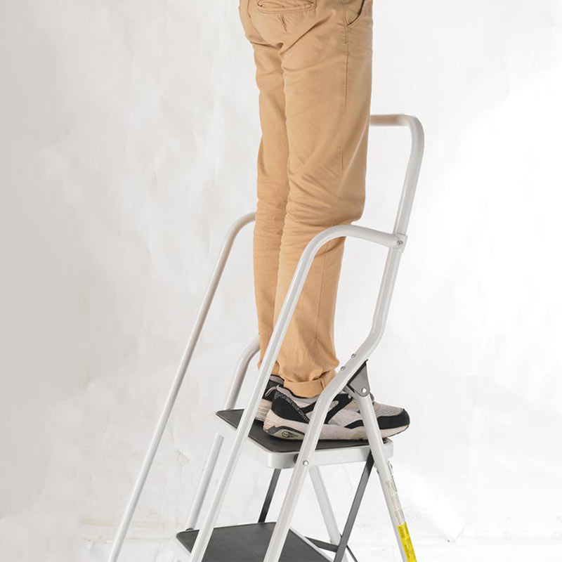 lucano-step-ladder