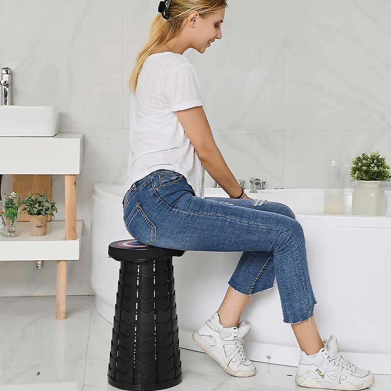 retractable-folding-stool