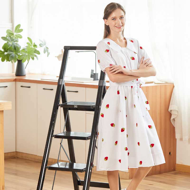 scaffolding-for-painting-stairs