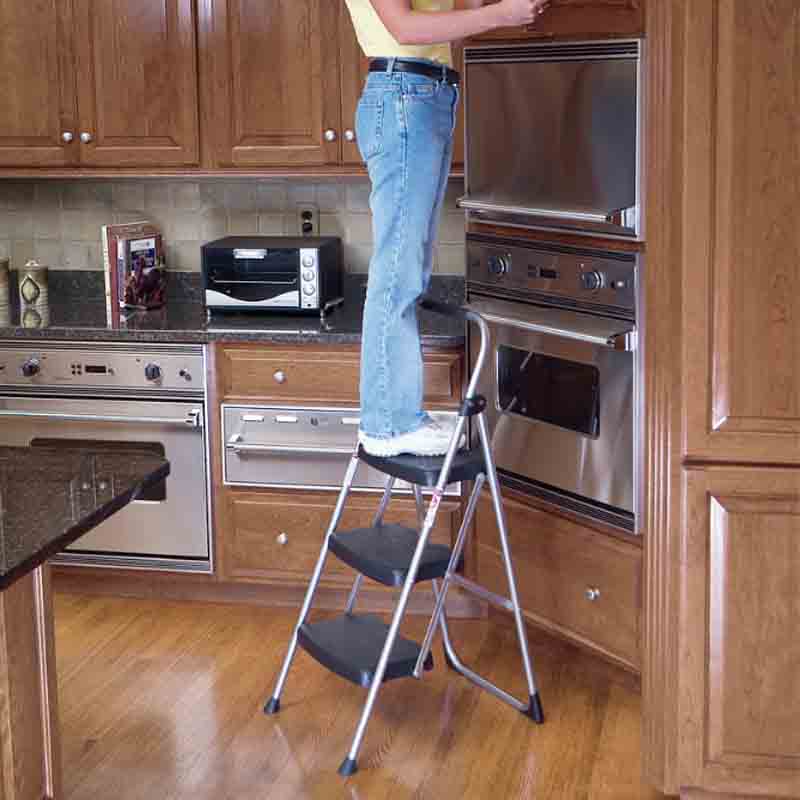 short-step-ladder